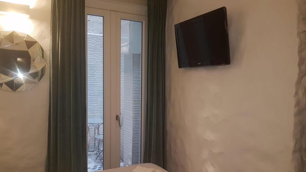 Room Del Giglio باري المظهر الخارجي الصورة